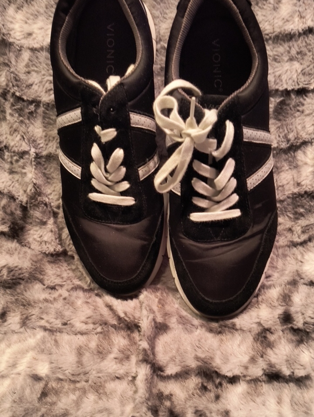 Vionic Black and White Lace-Up Women's Sneaker